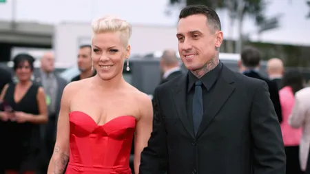 Pink a stat un an fără să facă sex cu soţul ei