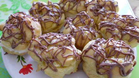 Eclere cu crema de vanilie
