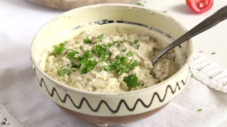 5 trucuri secrete care albesc salata de vinete. Ce trebuie să faci ca să obții o salată delicioasă și arătoasă