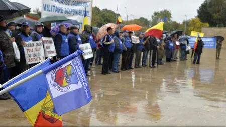 Protest al militarilor: Peste 200 de cadre au fost disponibilizate. Sunt nemulţumite de Legea salarizării unitare