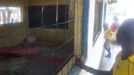 Atac la o şcoală din Kenya: 5 elevi şi un agent de pază au murit. Printre atacatori, un elev suspendat pentru indisciplină