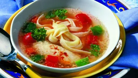 Supă de tăieţei cu legume
