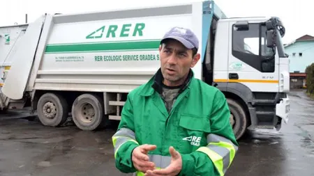 Un gunoier din Oradea a găsit un portofel într-un coş, ce a urmat l-a făcut vedetă pe Facebook
