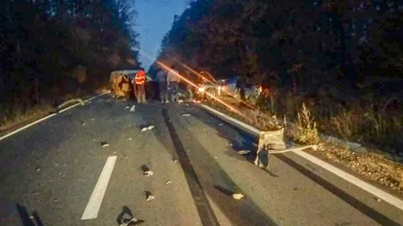 Accident mortal în Bihor. O persoană a murit, o alta a fost rănită, după ce două maşini s-au lovit frontal