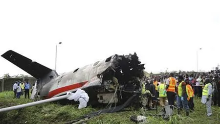 Tragedie aviatică în Rusia: Un avion de pasageri s-a prăbuşit. Singurul supravieţuitor este un copil