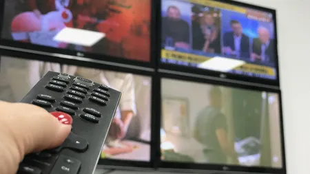 Sportul naţional al românilor: privitul la televizor. Petrecem un sfert de zi în faţa micilor ecrane. RomâniaTV, în top 5 audienţe tv