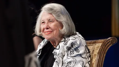 Liz Smith, legendara ziaristă de bârfe din New York, a murit la 94 de ani