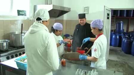 Un preot din Buzău a găsit o soluţie pentru a-i ajuta pe cei săraci