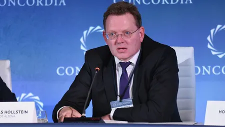Primar înjunghiat în Germania, din cauza atitudinii pro migraţie. Atacul a fost motivat politic