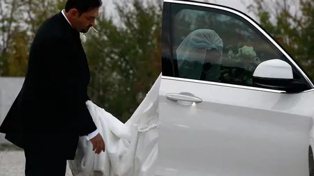 NUNTA ANULUI ÎN OLTENIA. Primarul Slatinei a ajuns în faţa altarului FOTO
