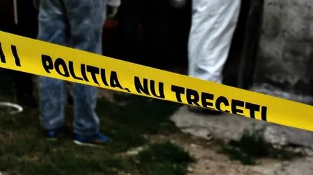 A stat cu cadavrul iubitului în casa o zi, crezând că acesta doarme. Un musafir a descoperit totul