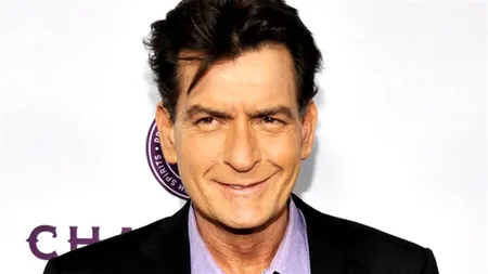 Charlie Sheen, acuzat că l-ar fi violat pe Corey Haim pe când acesta avea 13 ani. Reacţia starului cunoscut din serialul 