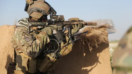 Carnagiu în Afganistan. Peste 30 de militari şi poliţişti au fost ucişi