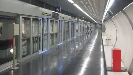 Sisteme de siguranţă la METROU. Când se vor amplasa paravanele din sticlă incasabilă