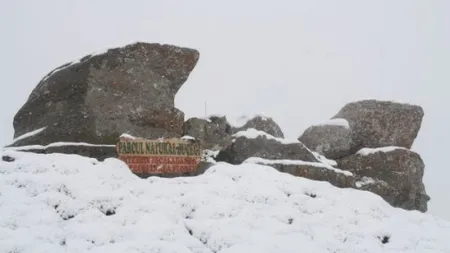 Aproximativ 150 de turişti, blocaţi pe platoul Bucegi. Telecabina a fost oprită din cauza vântului puternic UPDATE