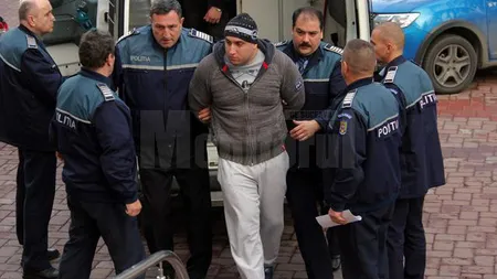 Răsturnare de situaţie în cazul poliţistului spintecat cu sabia. Agresorul susţine că poliţiştii nu au respectat procedurile legale