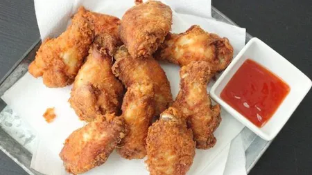 Aripioare de pui crocante, mai bune ca la fast-food