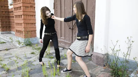 6 semne ca adolescentul tau nu este in anturajul potrivit