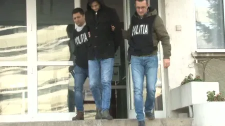 Bărbat reţinut de poliţişti după ce şi-a bătut nevasta că nu a vrut să îi dea bani de cafea