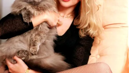 O mai ştii pe Iulia Frăţilă? Cum arată după ce a învins o boală nemiloasă