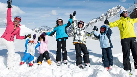 SĂRBĂTORILE DE IARNĂ: Cât costă vacanţa de Crăciun la munte, pe Valea Prahovei