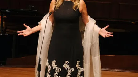 Mezzo-soprana Ruxandra Donose, invitată de onoare în concertele de Craciun sustinute de Stefan Hruşcă la Bucureşti