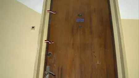 Revoltă într-un bloc din Sectorul 6, după ce Poliţia a sigilat un apartament. Locatarii sunt disperaţi VIDEO