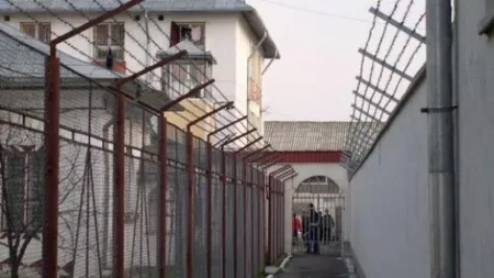 Un bărbat eliberat din închisoare în baza recursului compensatoriu şi-a omorât vecinul. Criminalul se întoarce iar după gratii