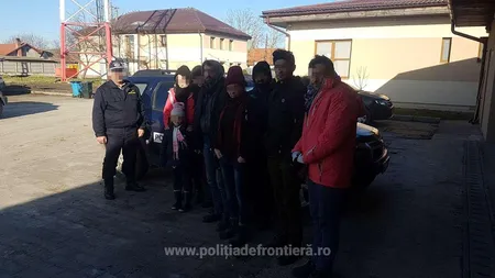 O refugiată gravidă de origine irakiană, transportată de urgenţă la spital după ce i s-a făcut rău pe stradă