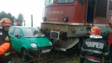 Accident feroviar în Constanţa. Un autoturism a fost lovit de tren