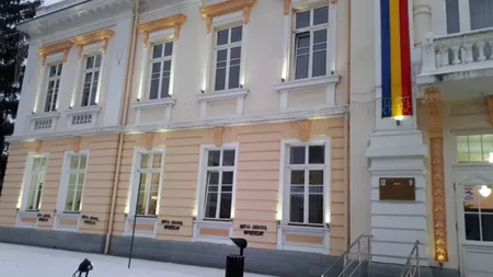 Primăria, Prefectura şi alte clădiri din Râmnicu Vâlcea, vandalizate