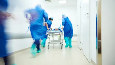 O tânără care nu ştia că suferă de cancer a murit pe masa de operaţie FOTO