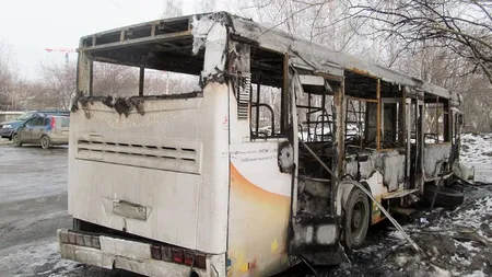 Tragedie în Kazahstan. Cel puţin 52 de persoane au murit după ce un autobuz a luat foc