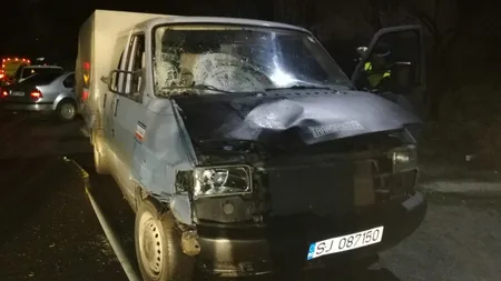 Şofer CRIMINAL fără permis şi băut: A intrat în trei grupuri de colindători din două localităţi diferite
