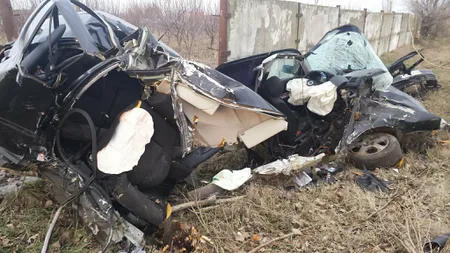 Accident grav în Teleorman: Un tânăr a murit şi altul este rănit grav, după ce au intrat cu maşina într-un copac