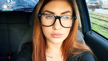 Alexandra de la 