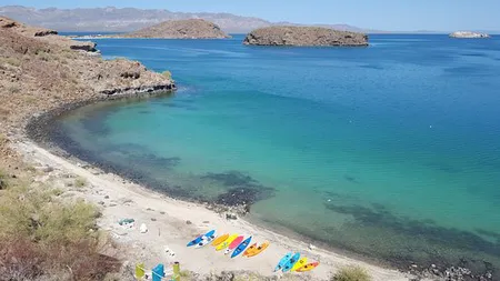 Confruntări armate soldate cu morţi şi răniţi în staţiuni balneare din Mexic