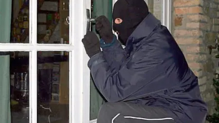 Trucuri care te ajută să îţi păzeşti casa de hoţi. Atenţie mare dacă plecaţi în weekend!