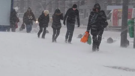 Noi ALERTE METEOROLOGICE: Ninsori, lapoviţă, ploi şi polei