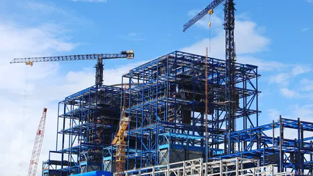 Sectorul construcţiilor a scăzut în martie cu 11,9%. Construcţia de locuinţe, cea mai mare scădere