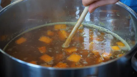 Cum se face celebră ciorba de potroace. Ieftină, simplă, delicioasă