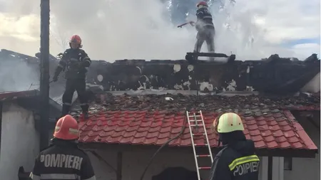 Incendiu la o şcoală din Gorj. Elevii au fost evacuaţi