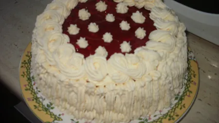 Tort cu crema de zahar ars