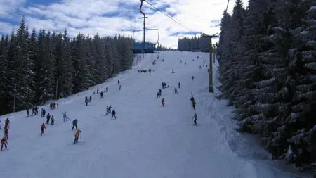 Un turist a decedat pe pârtia de schi din Staţiunea Păltiniş