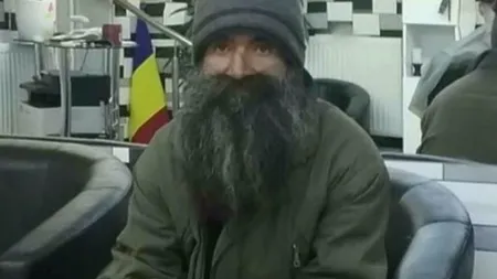 Tranformare uluitoare a unui om al strazii din Timişoara. În urma cu un an cerşea, acum lucrează într-o multinaţională FOTO