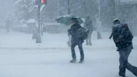 Meteorologii prelungesc avertizările COD PORTOCALIU şi GALBEN. Ger în toată ţara şi ninsori viscolite