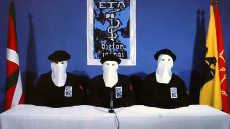 Organizaţia separatistă bască ETA votează pentru dizolvarea sa