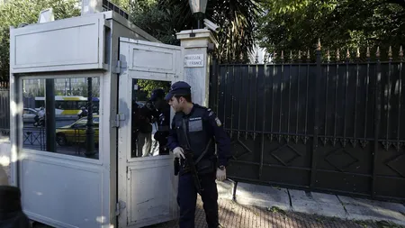 Atac cu grenadă în apropiere de o secţie de poliţie din Atena. O persoană a fost rănită