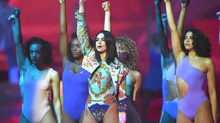 Brit Awards 2018: Dua Lipa şi Stormzy, marii câştigători ai galei