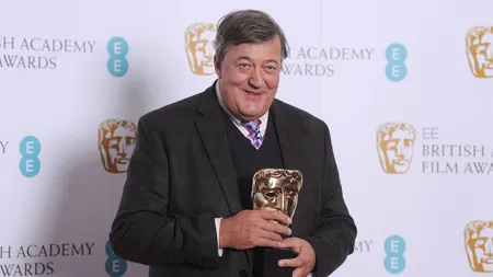 Stephen Fry a anunţat că este bolnav de cancer. Actorul şi-a descoperit boala când şi-a făcut un vaccin antigripal